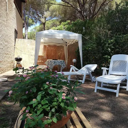 Gli Oleandri Calaverde Iun P1641 Casa vacanze Pula