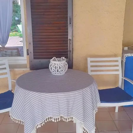 Oleandri Calaverde Sardegna Iun P1641 * بولا